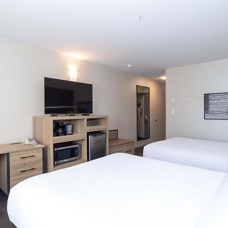 Sandman Hotel Quesnel Εξωτερικό φωτογραφία